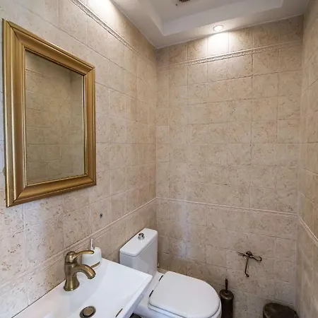 Enastron Private Mansion Apartment